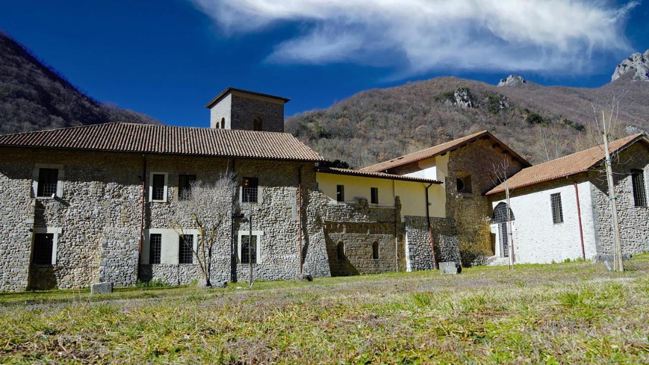 Abbazia Ss. Quirico E Giulitta Hotel Micigliano Exterior foto