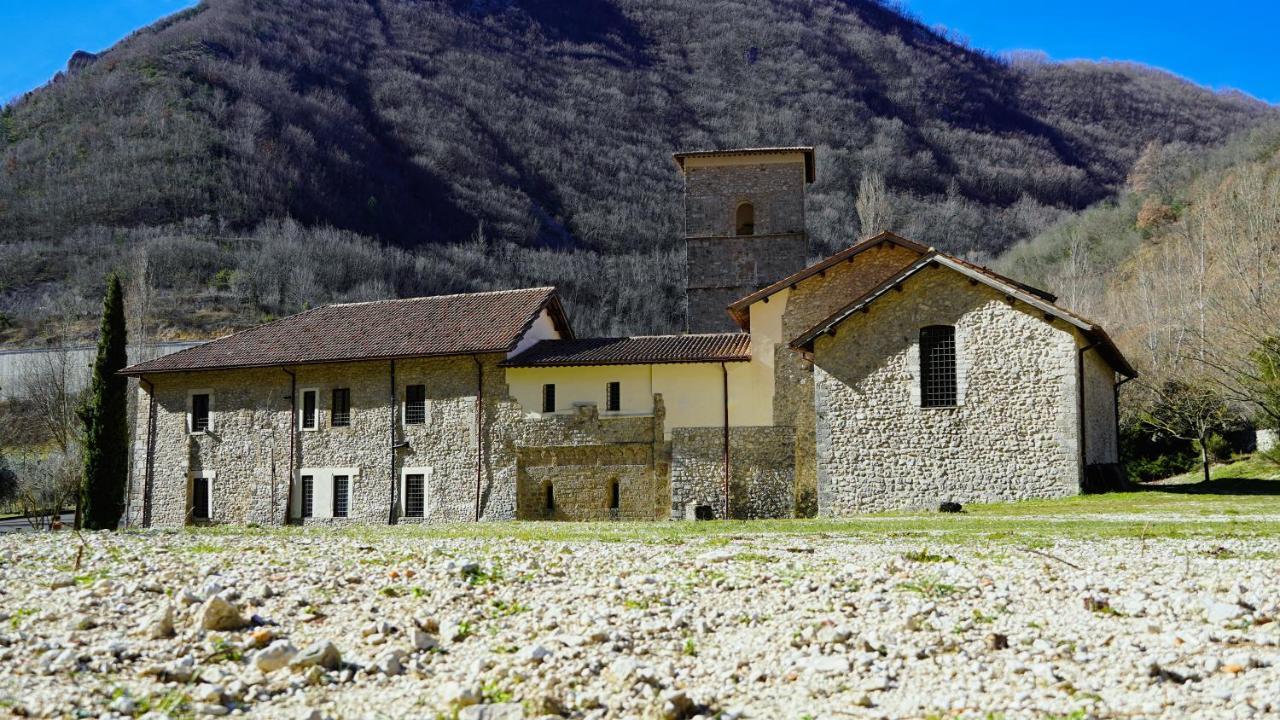 Abbazia Ss. Quirico E Giulitta Hotel Micigliano Exterior foto